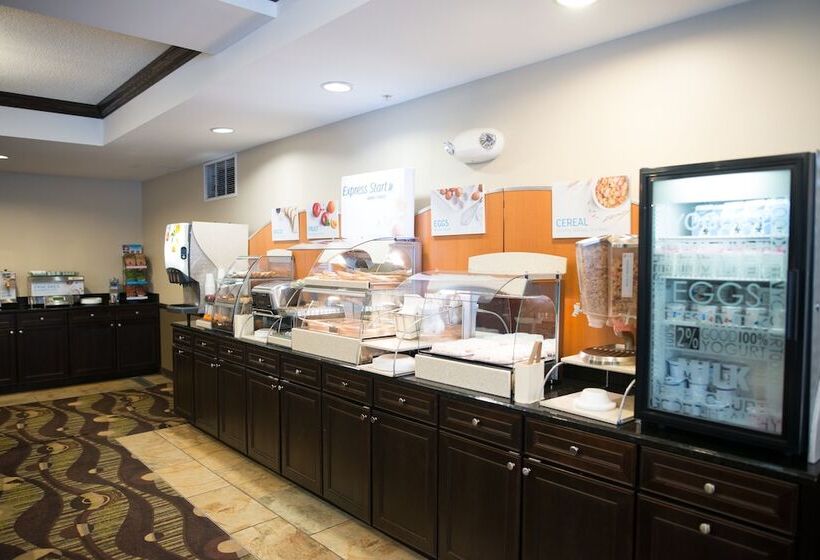 Holiday Inn Express Hotel & Suites Northwood By Ihg
