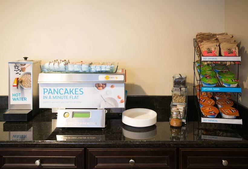 Holiday Inn Express Hotel & Suites Northwood By Ihg