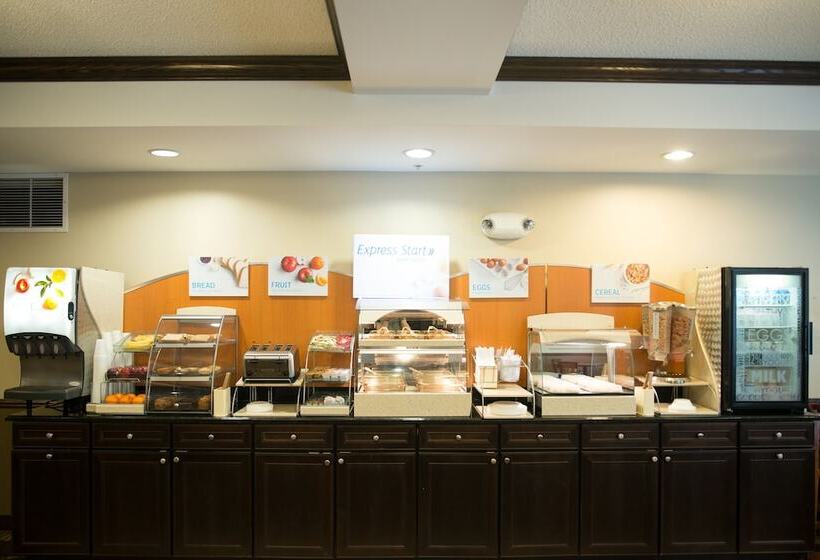 Holiday Inn Express Hotel & Suites Northwood By Ihg