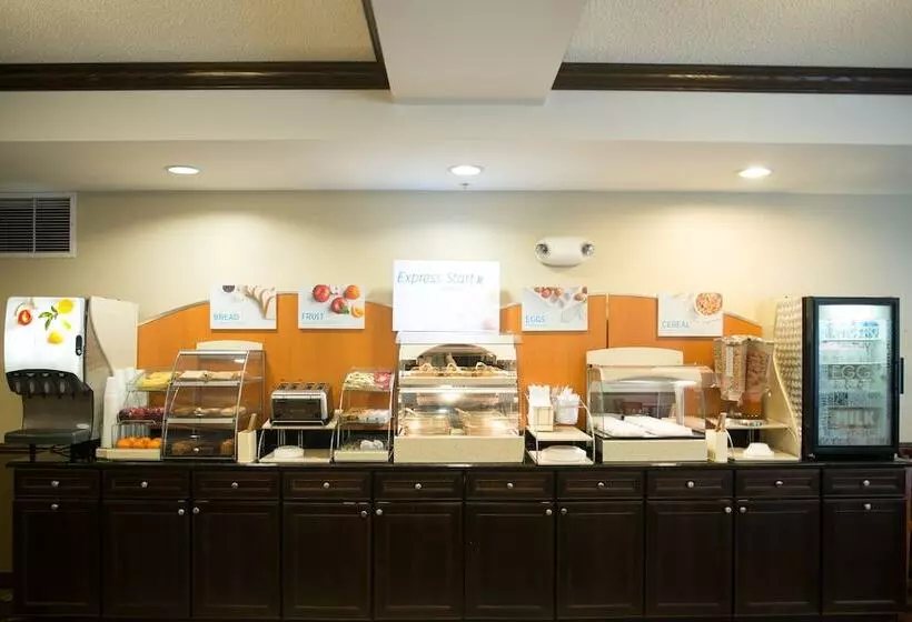 Holiday Inn Express Hotel & Suites Northwood By Ihg