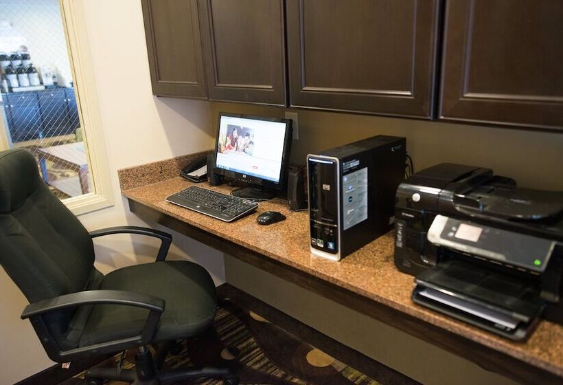 Holiday Inn Express Hotel & Suites Northwood By Ihg