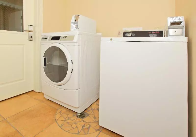 ホテル Holiday Inn Express & Suites Searcy, An Ihg