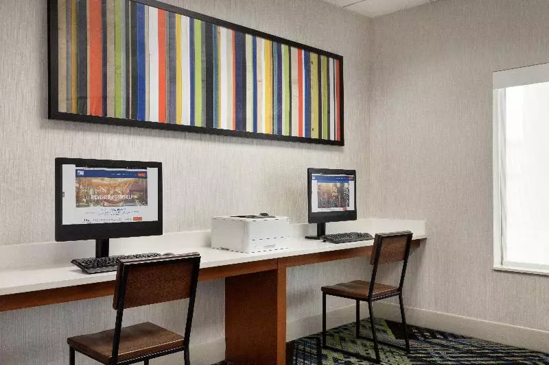 ホテル Holiday Inn Express & Suites Searcy, An Ihg