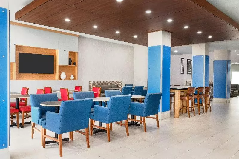 ホテル Holiday Inn Express & Suites Searcy, An Ihg