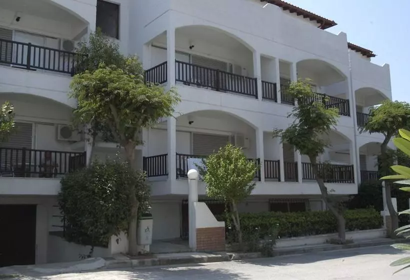 בית מלון כפרי Potidea Golden Beach