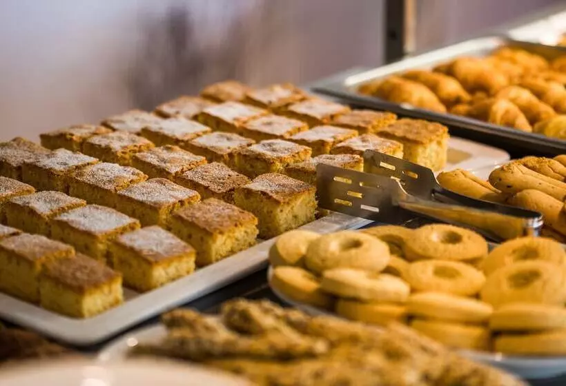 בית מלון כפרי Potidea Golden Beach