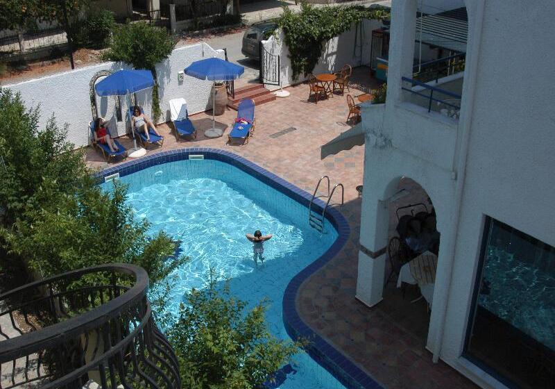 酒店 Potidea Golden Beach