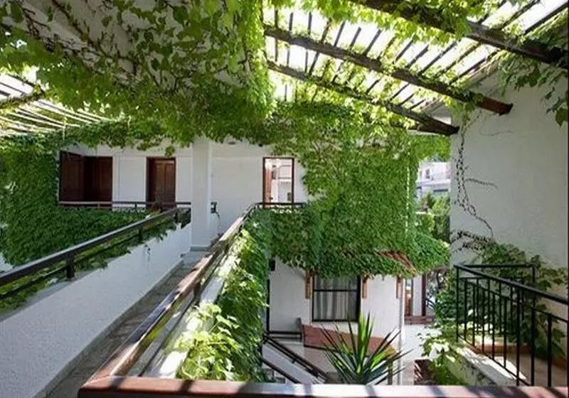 בית מלון כפרי Potidea Golden Beach