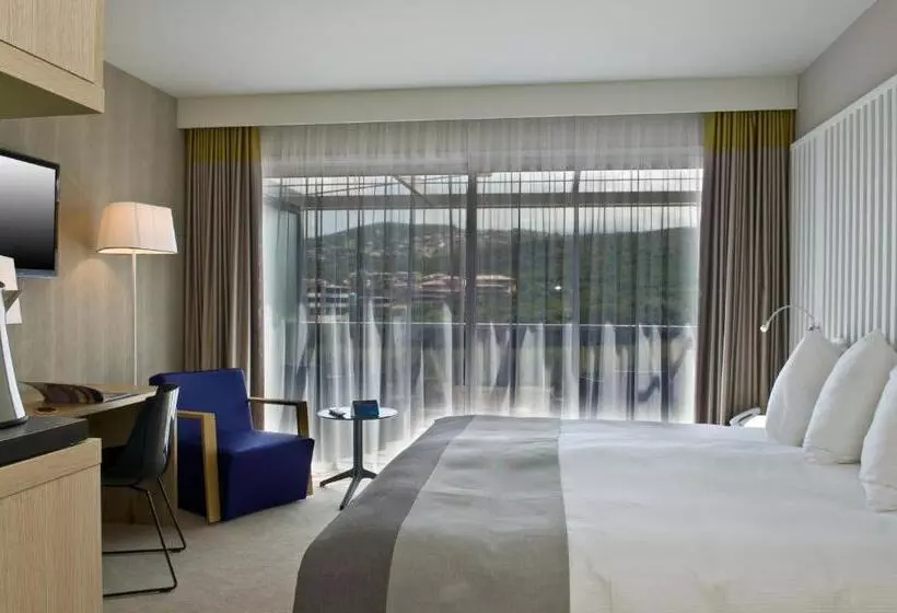 هتل Radisson Blu Resort & Spa, Ajaccio Bay