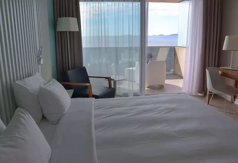 هتل Radisson Blu Resort & Spa, Ajaccio Bay