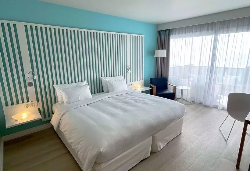 هتل Radisson Blu Resort & Spa, Ajaccio Bay