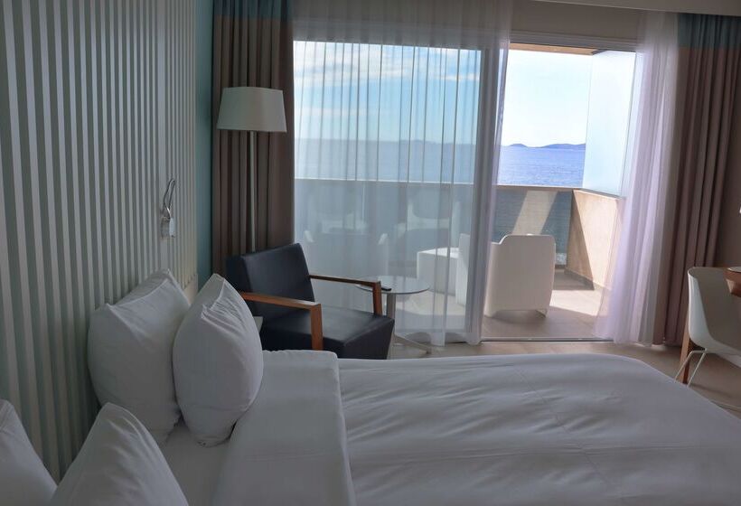 هتل Radisson Blu Resort & Spa, Ajaccio Bay