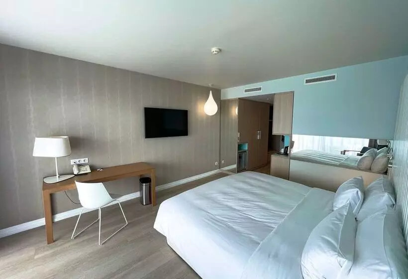 هتل Radisson Blu Resort & Spa, Ajaccio Bay