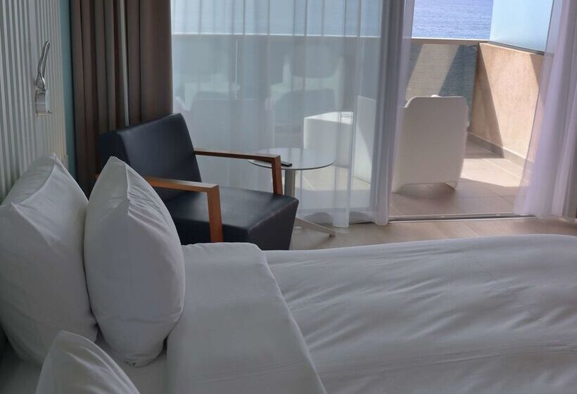 هتل Radisson Blu Resort & Spa, Ajaccio Bay