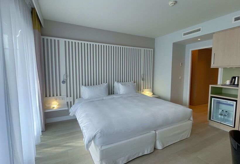 هتل Radisson Blu Resort & Spa, Ajaccio Bay