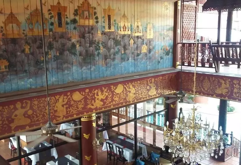 فندق Royal Phawadee Village Patong   2 Minutes Walk To The Beach