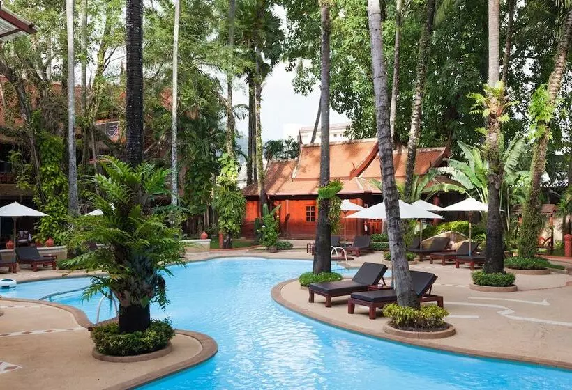 فندق Royal Phawadee Village Patong   2 Minutes Walk To The Beach