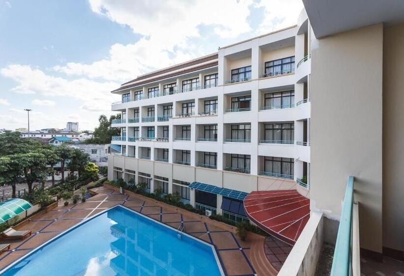 酒店 Surin Majestic