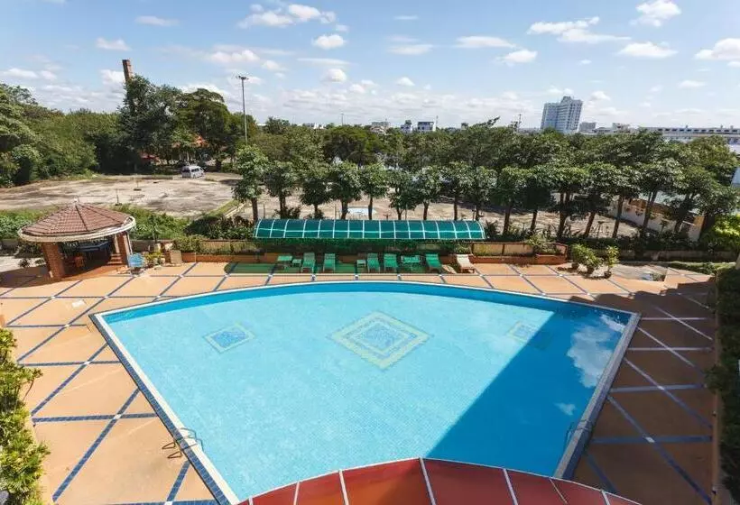 هتل Surin Majestic