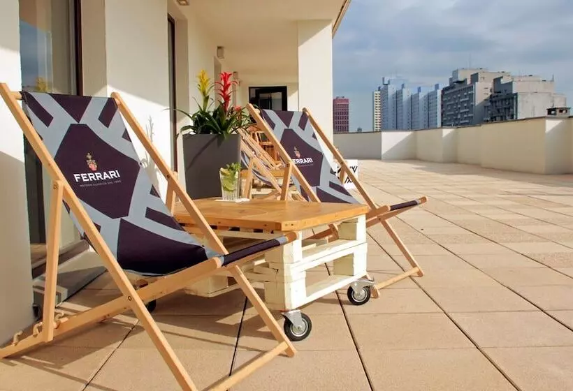 ホテル Holiday Inn łódź, An Ihg