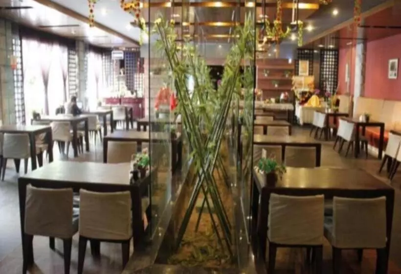 Hotelli Jinjiang Inn Chengdu Kuanzhai Alley Jinxianqiao
