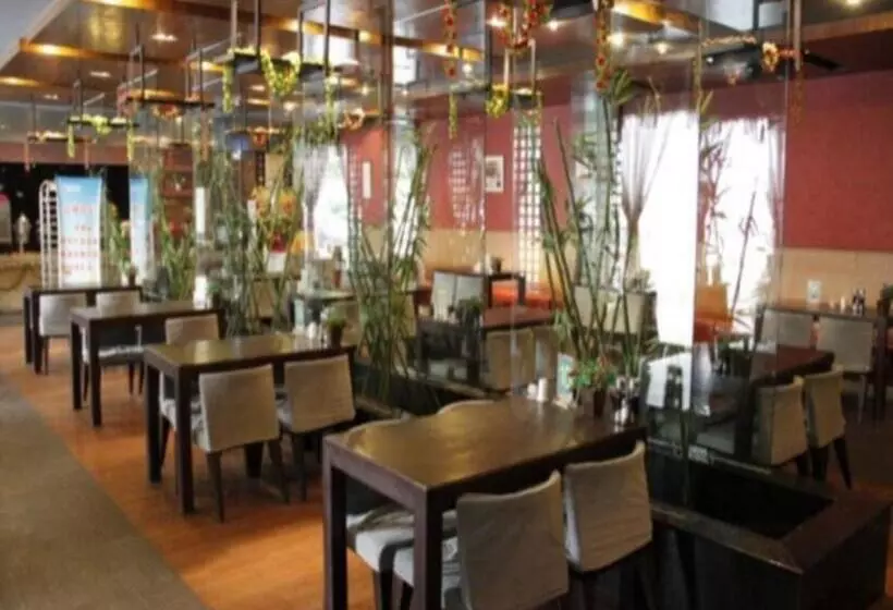 Hotelli Jinjiang Inn Chengdu Kuanzhai Alley Jinxianqiao