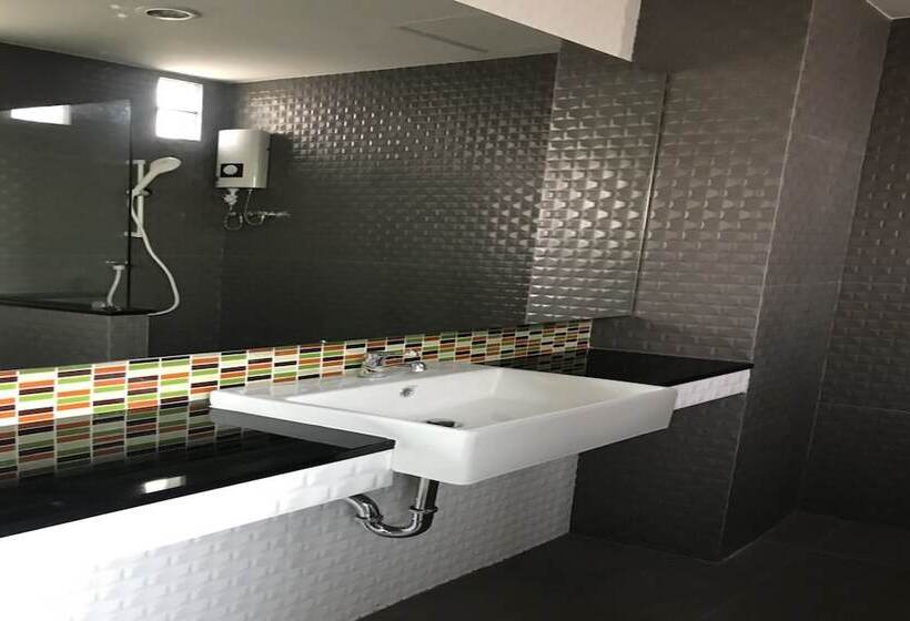 فندق Lopburi Residence