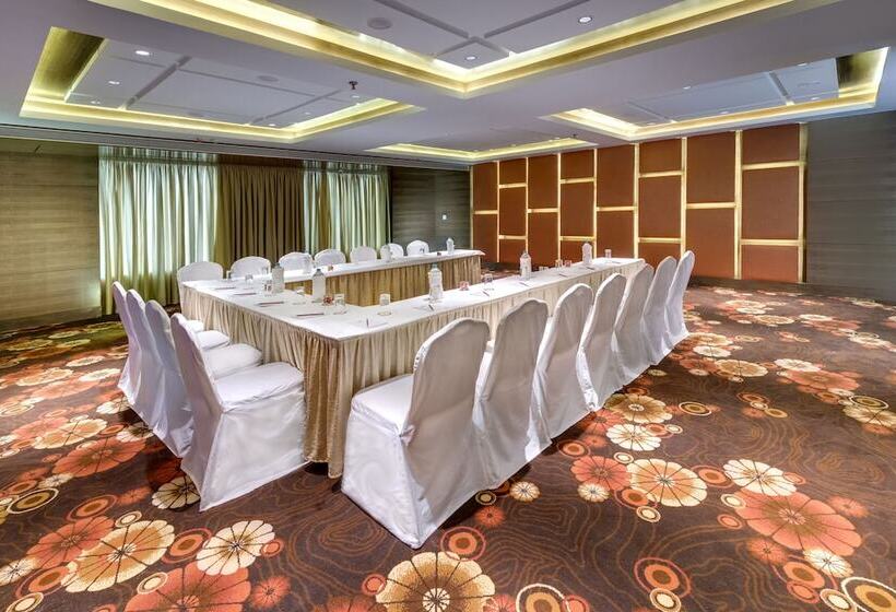 Pride Plaza Hotel, Kolkata