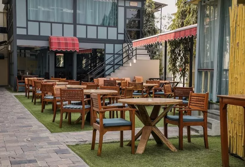 هتل Shikha Jaipur City Centre