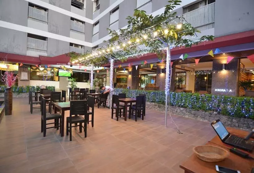 Отель Grand Tara Garden Thai