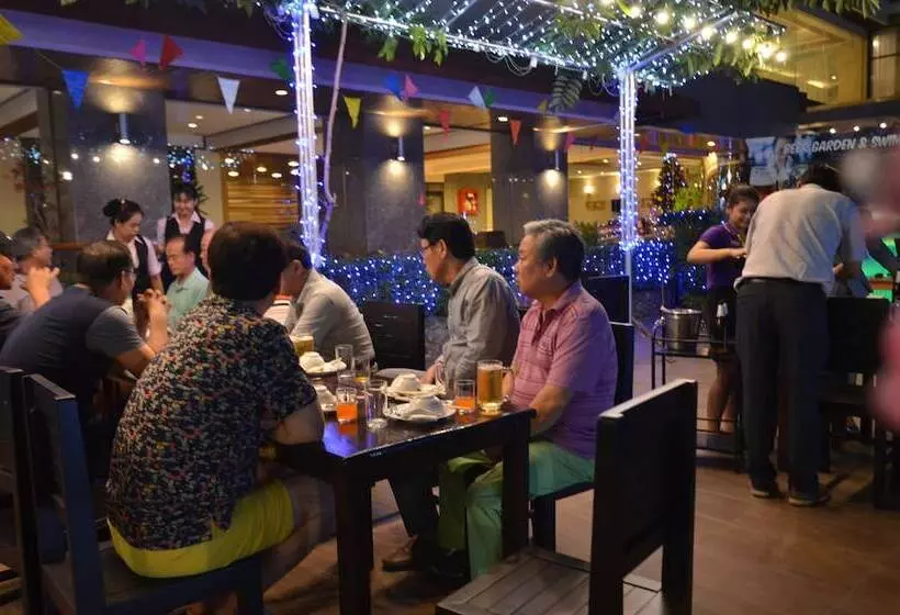 Отель Grand Tara Garden Thai