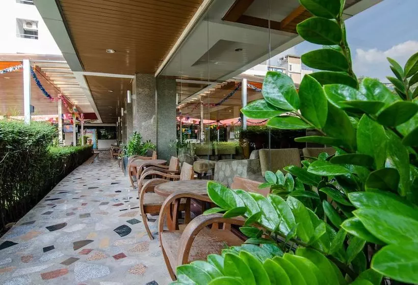 Отель Grand Tara Garden Thai