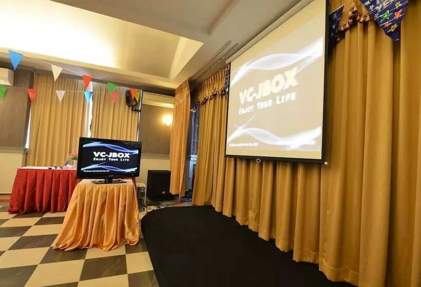 Отель Grand Tara Garden Thai