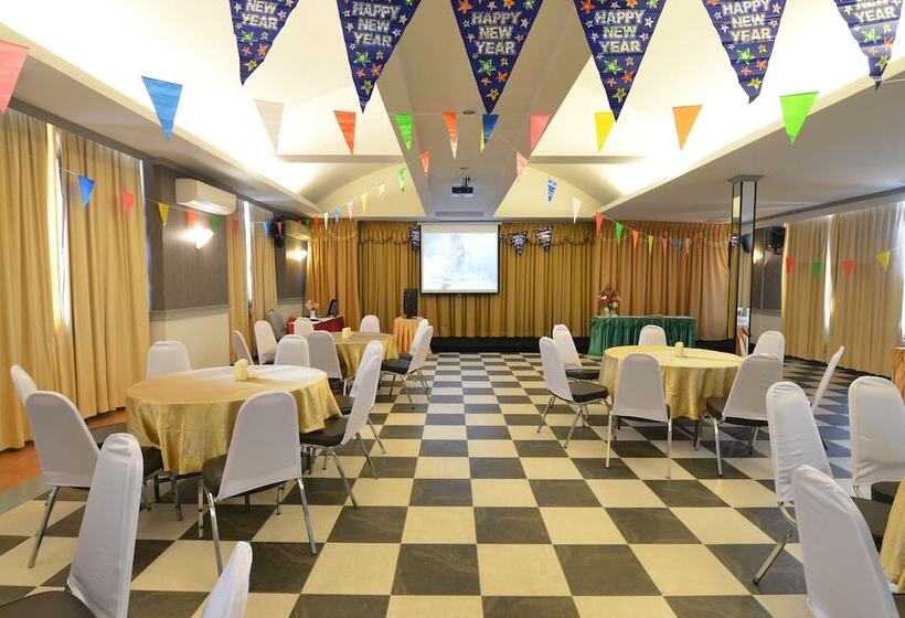 هتل Grand Tara Garden Thai