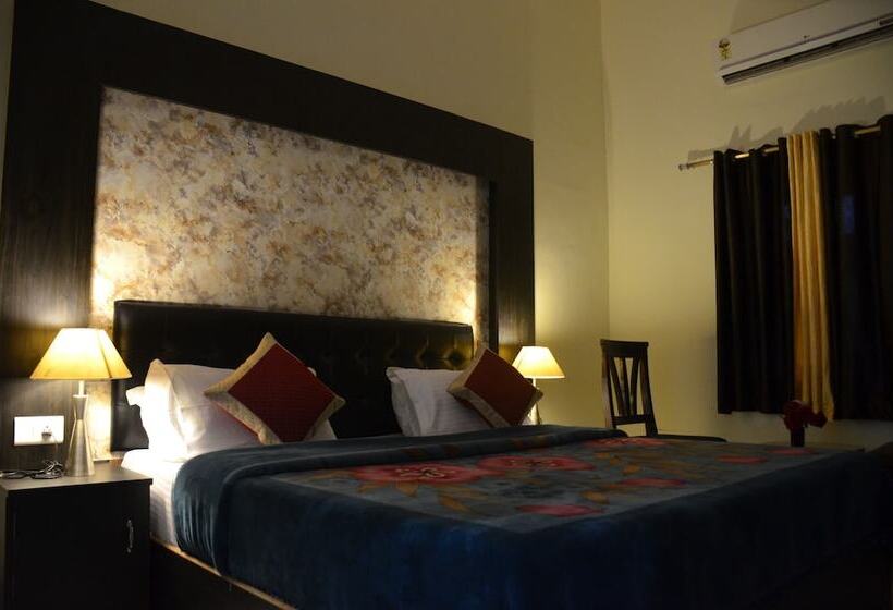 Отель Tiger Haveli