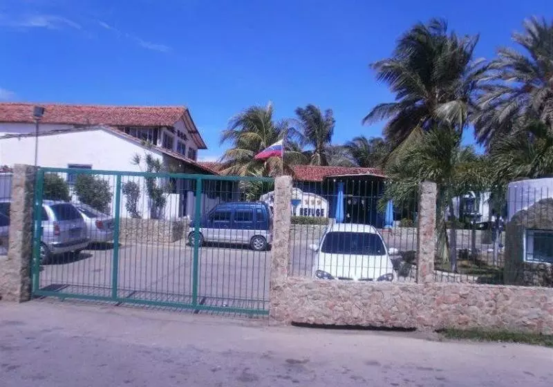 Отель Tropical Refuge