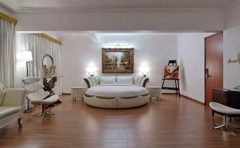 هتل White Pearl Suites