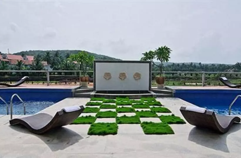 هتل White Pearl Suites