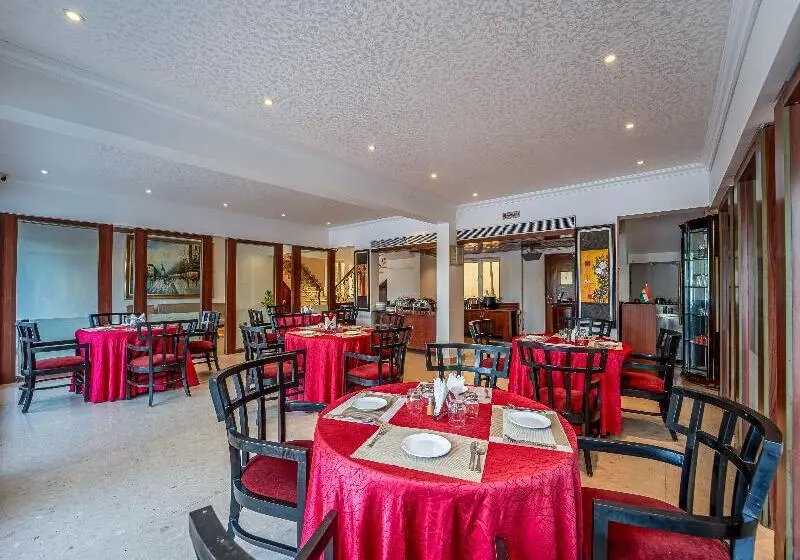 Hotel White Pearl Suites