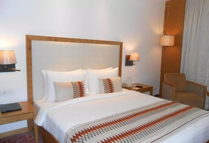 Pride Plaza Hotel, Kolkata