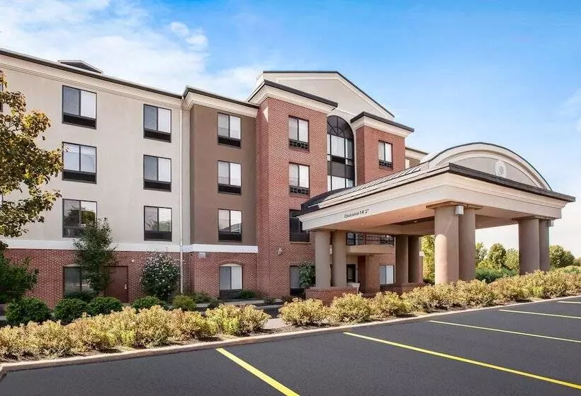 Holiday Inn Express Hotel & Suites Cleveland Richfield, An Ihg