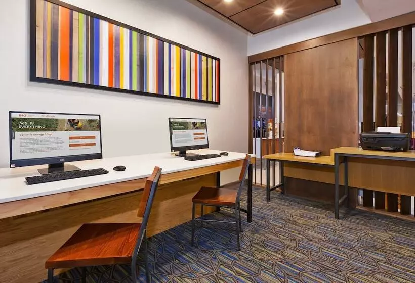 Holiday Inn Express Hotel & Suites Cleveland Richfield, An Ihg