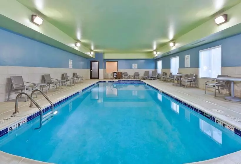 Holiday Inn Express Hotel & Suites Cleveland Richfield, An Ihg
