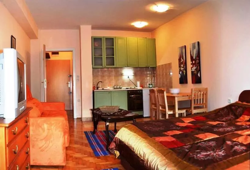 Hotel Anastasia Homestay