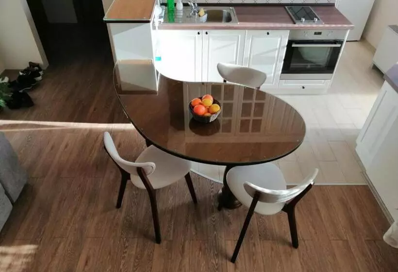 هتل Chola Guest House