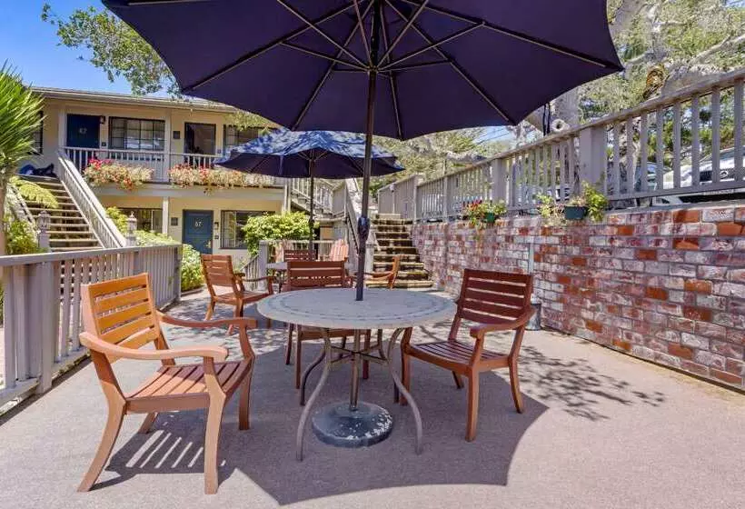 هتل Comfort Inn Carmel By The Sea