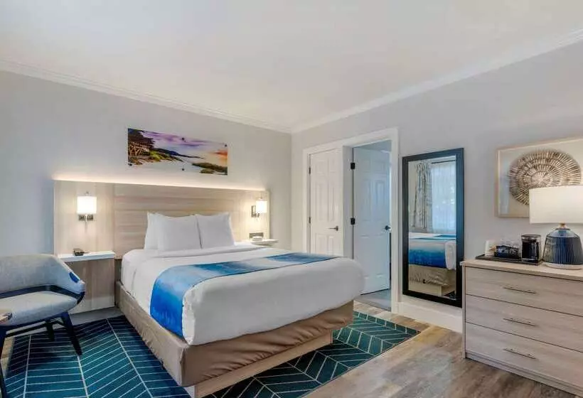 هتل Comfort Inn Carmel By The Sea