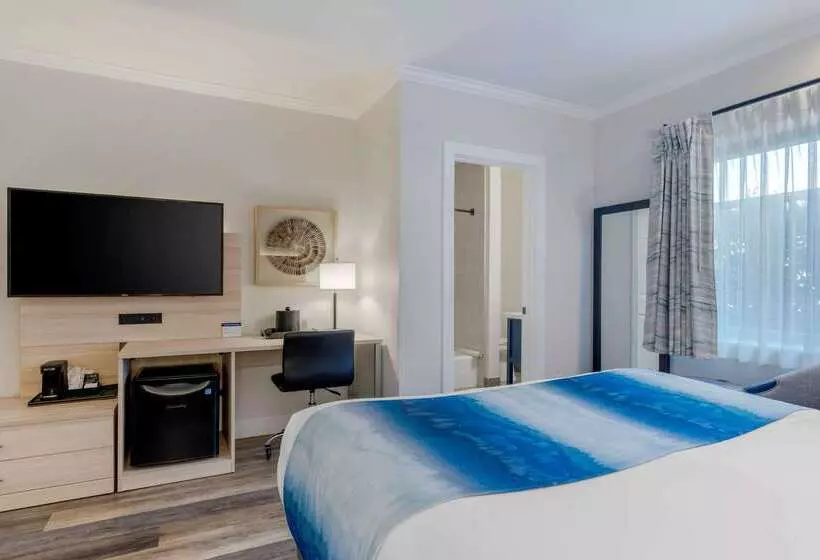 هتل Comfort Inn Carmel By The Sea