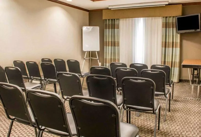 هتل Comfort Suites Huntsville Midcity District At Research Park