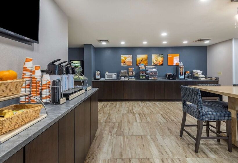 ホテル Comfort Suites Near Birkdale Villagehuntersville